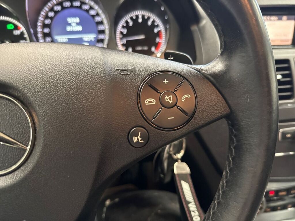 Mercedes-Benz C 2010 Musta