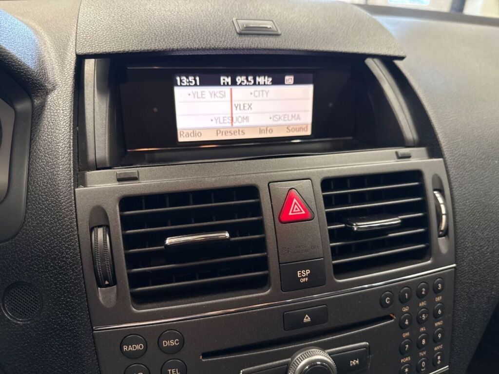 Mercedes-Benz C 2010 Musta