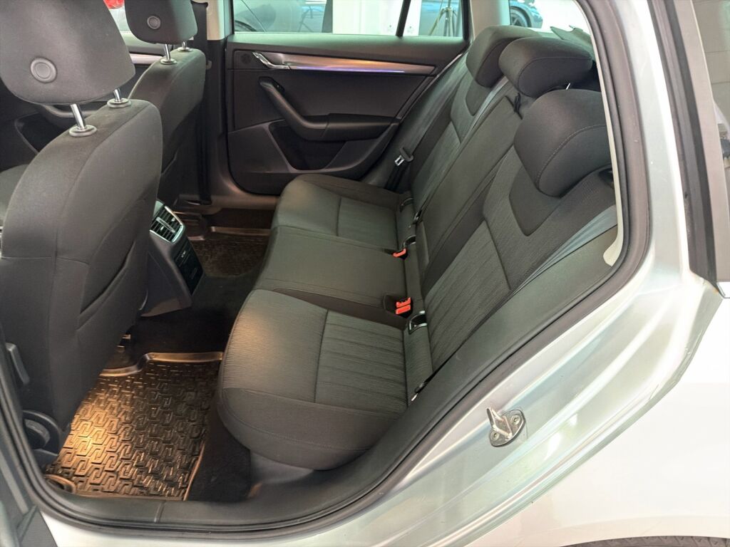 Skoda Octavia 2020 Harmaa