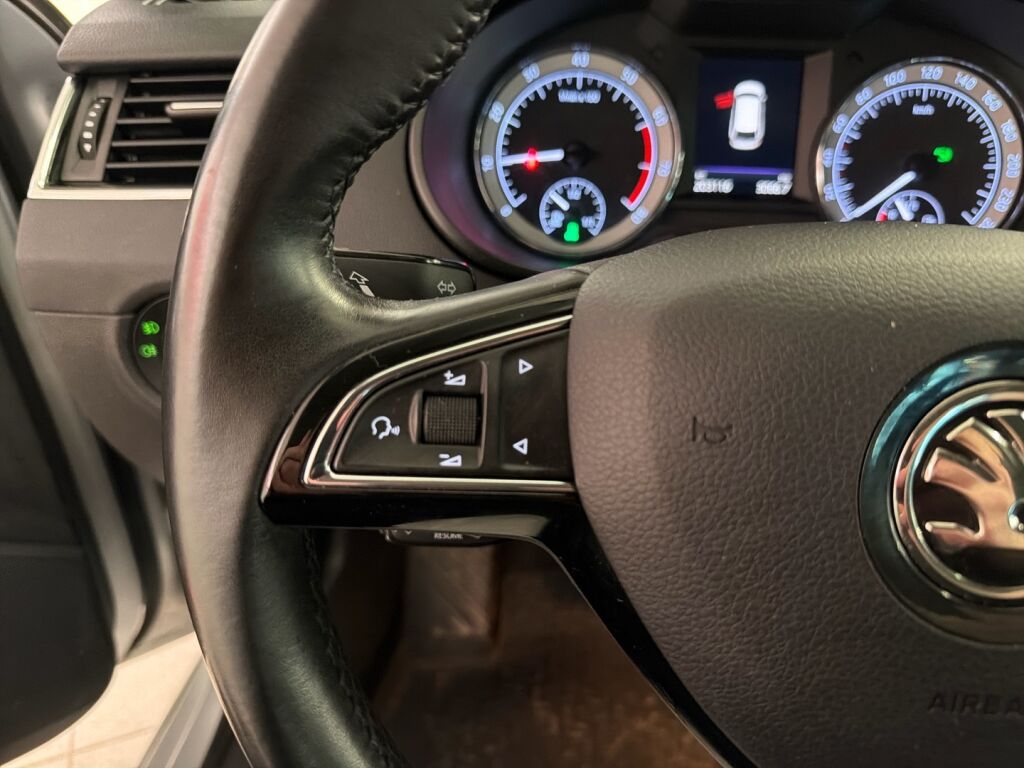 Skoda Octavia 2020 Harmaa