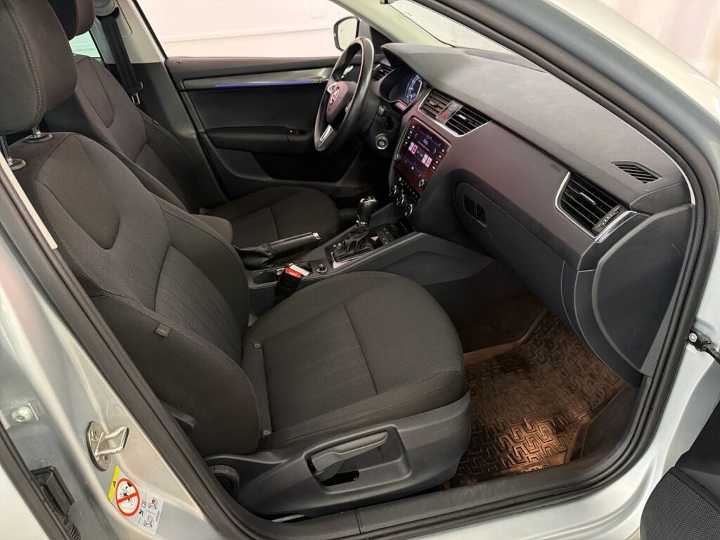 Skoda Octavia 2020 Harmaa