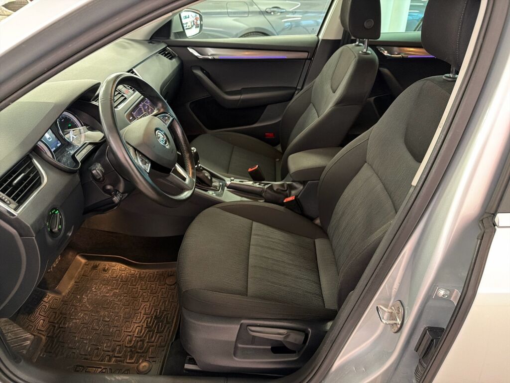 Skoda Octavia 2020 Harmaa