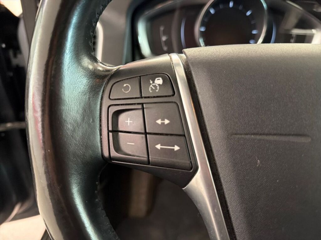 Volvo XC60 2016 Harmaa