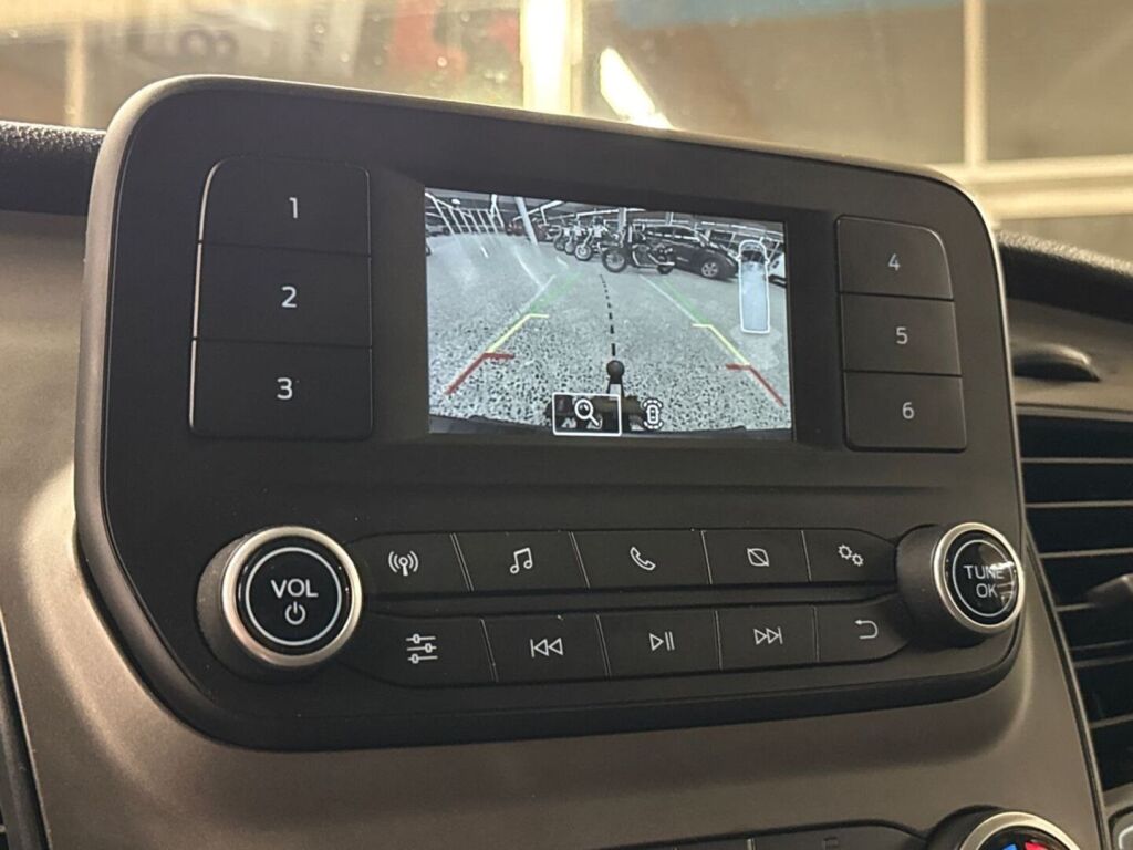 Ford Transit Custom 2019 Valkoinen