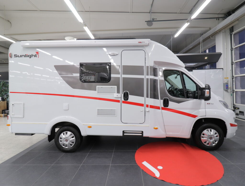 Sunlight T 58 2021 Musta