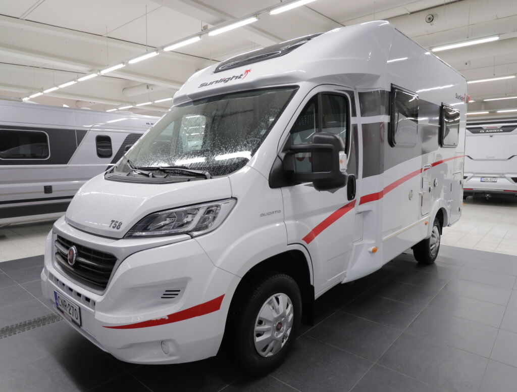 Sunlight T 58 2021 Musta