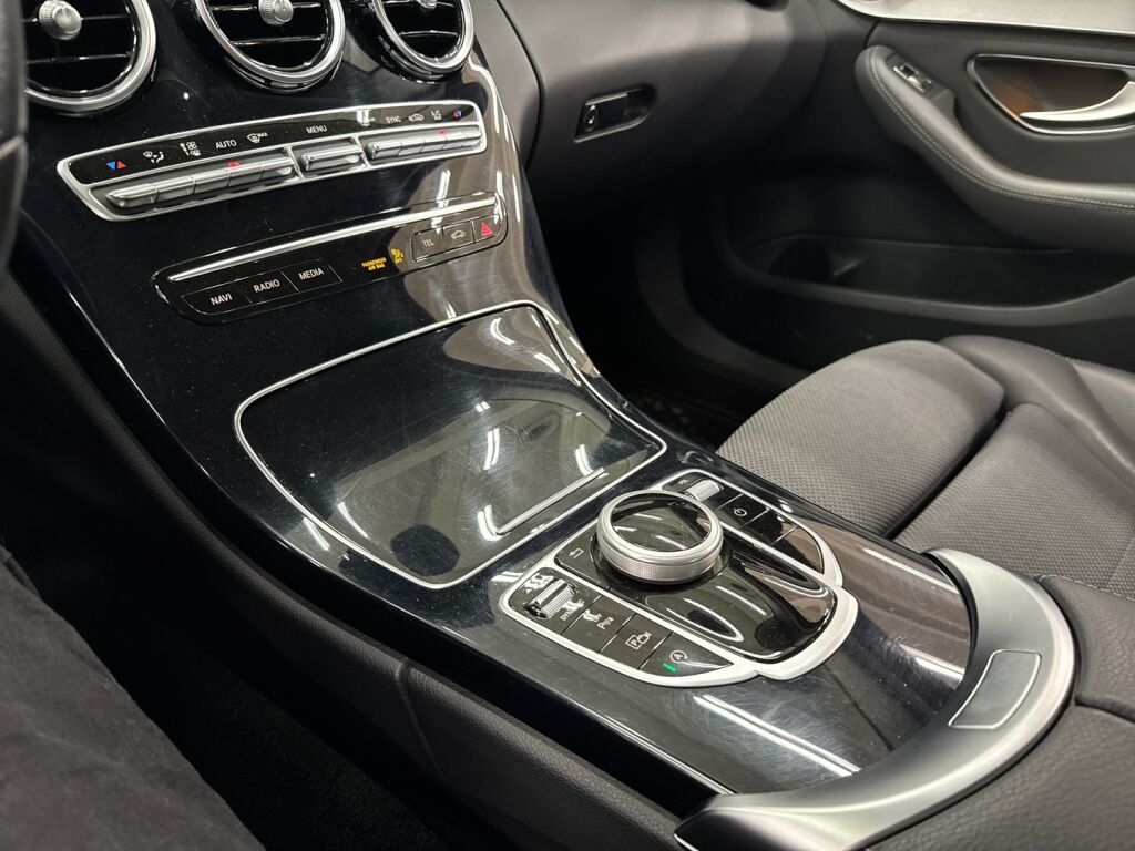 Mercedes-Benz C 2019 Harmaa