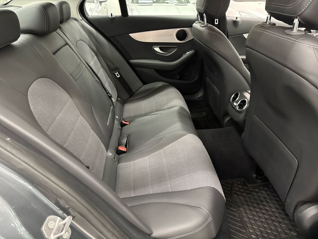 Mercedes-Benz C 2019 Harmaa