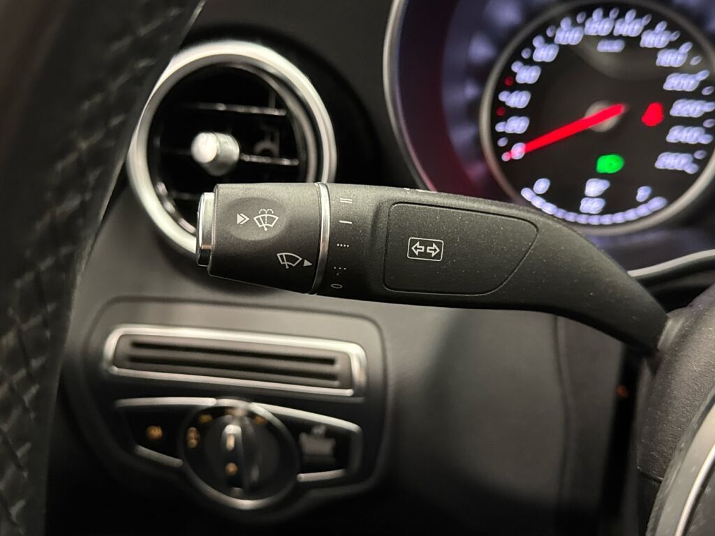 Mercedes-Benz C 2019 Harmaa