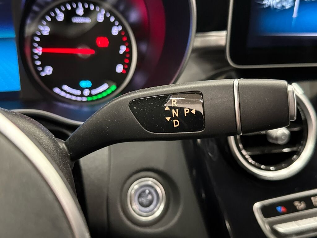 Mercedes-Benz C 2019 Harmaa