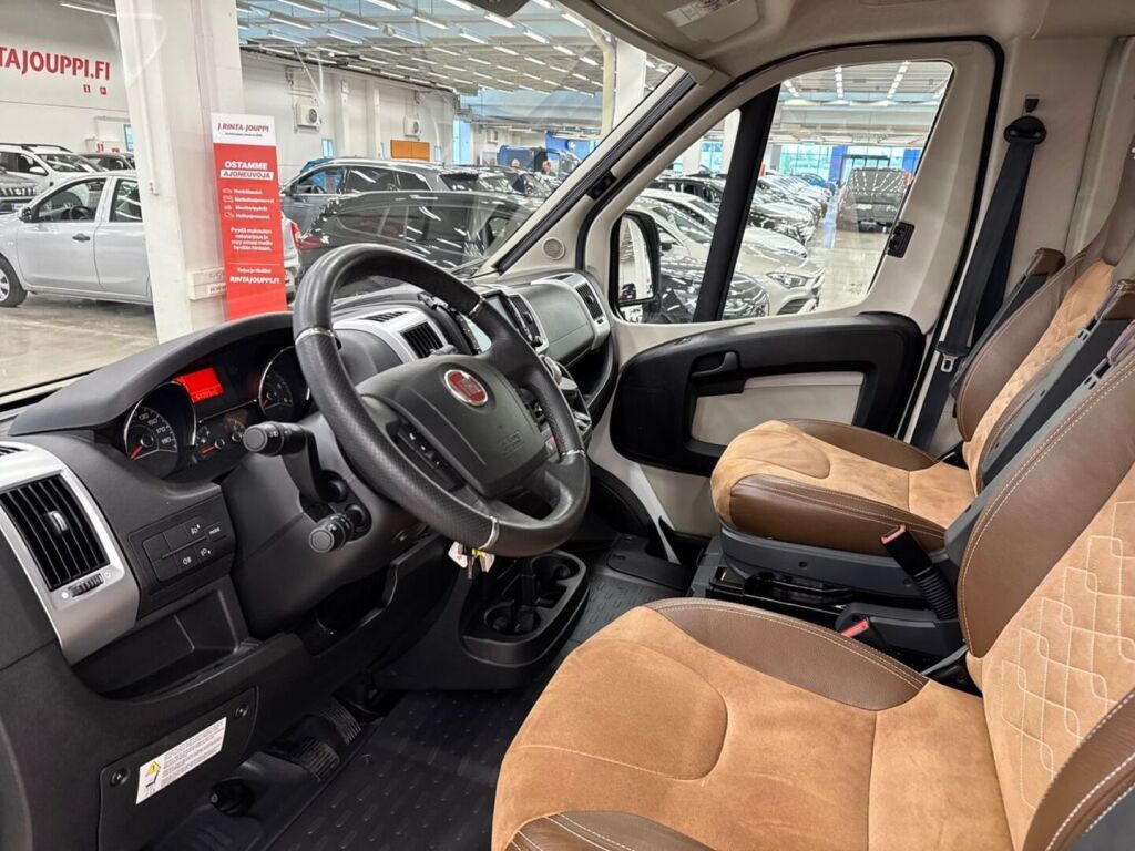Bürstner Nexxo time T690G 2019 Valkoinen