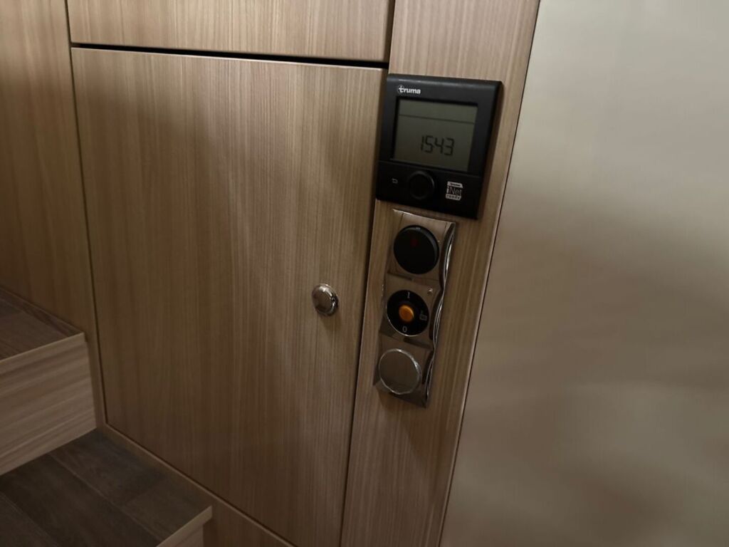 Bürstner Nexxo time T690G 2019 Valkoinen
