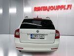 Skoda Octavia 2012 Valkoinen