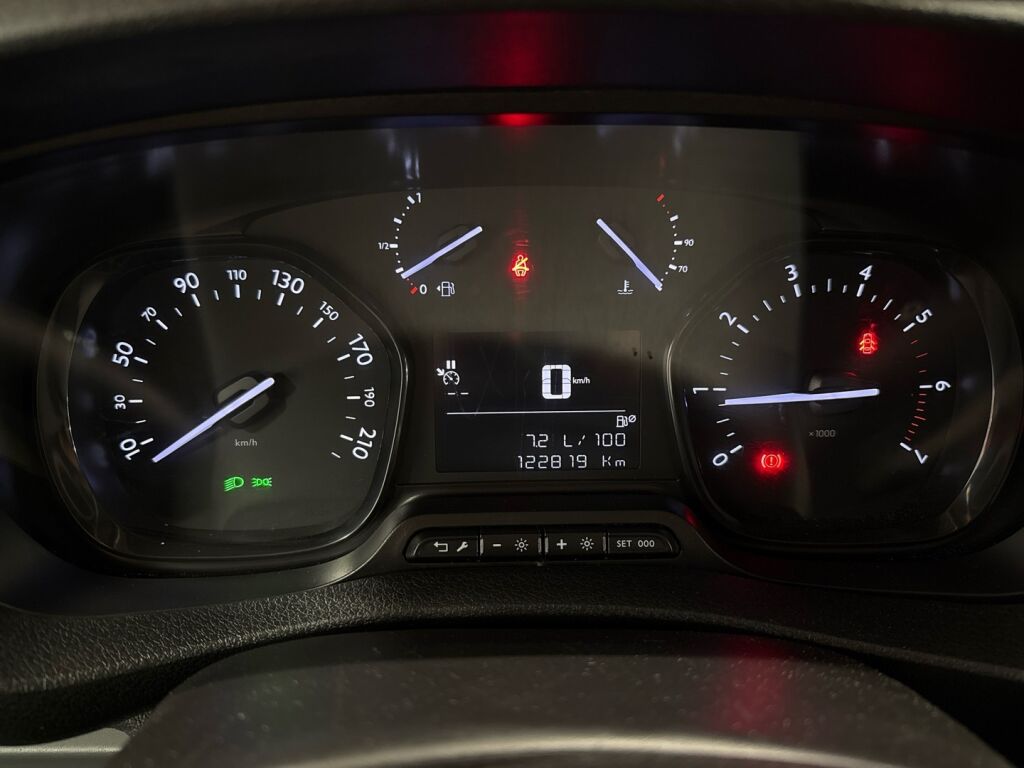 Opel Vivaro 2019 Musta