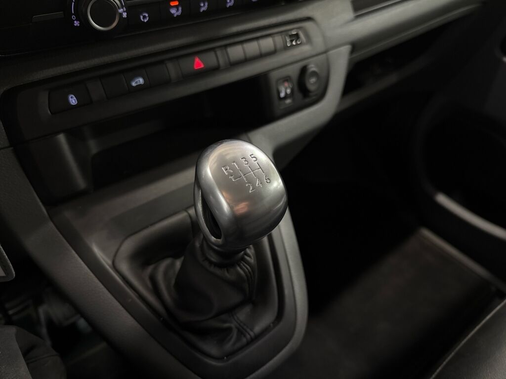 Opel Vivaro 2019 Musta