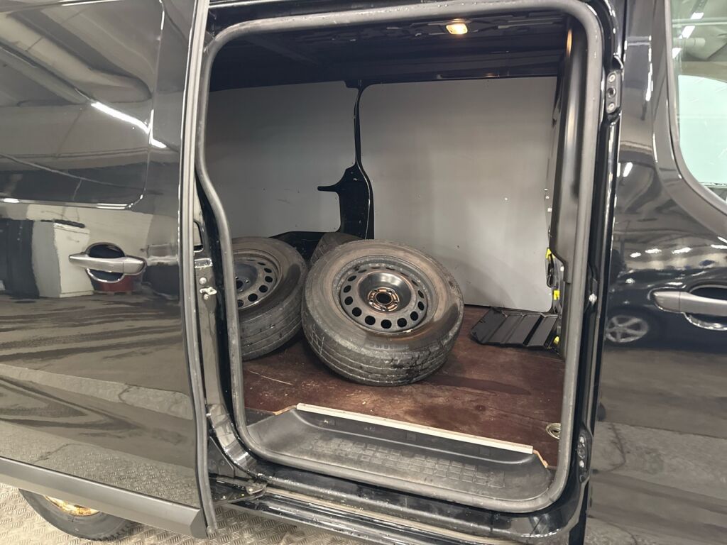 Opel Vivaro 2019 Musta