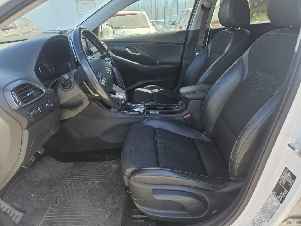 Hyundai i30 Wagon 2019 Valkoinen