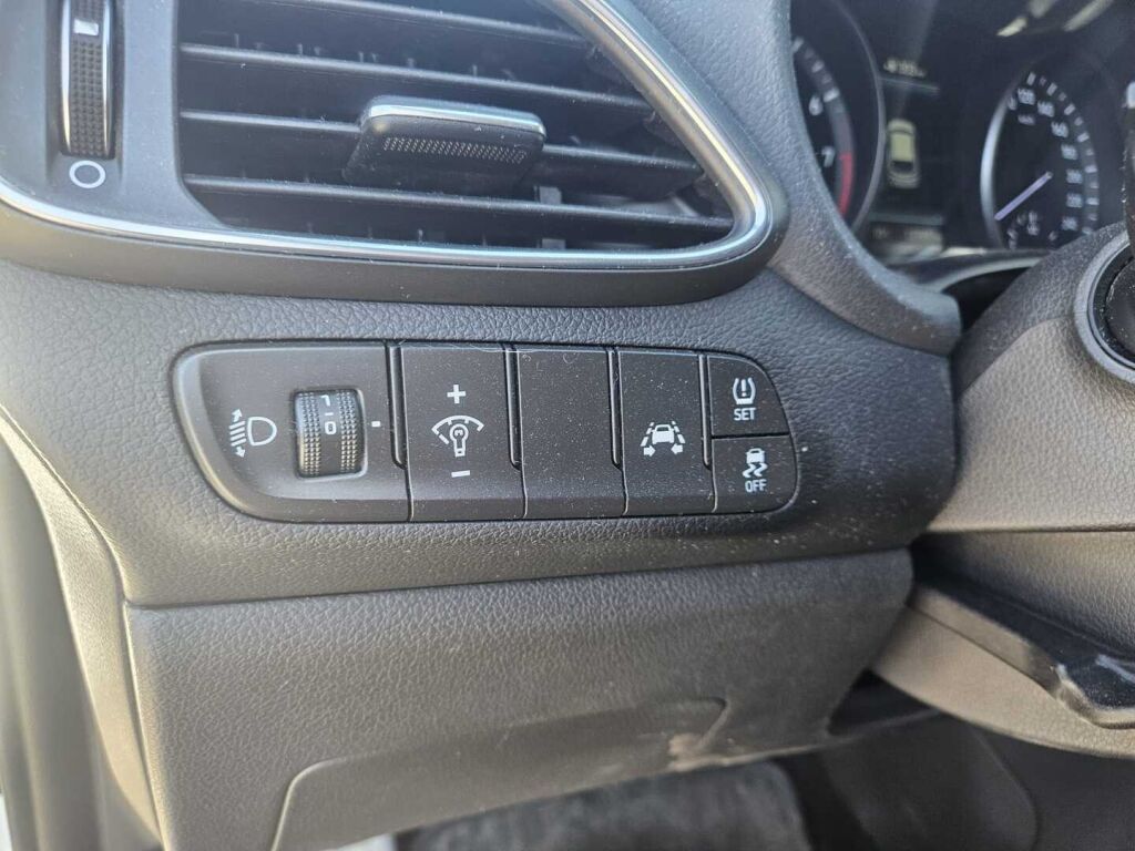 Hyundai i30 Wagon 2019 Valkoinen