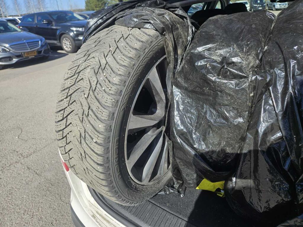 Hyundai i30 Wagon 2019 Valkoinen