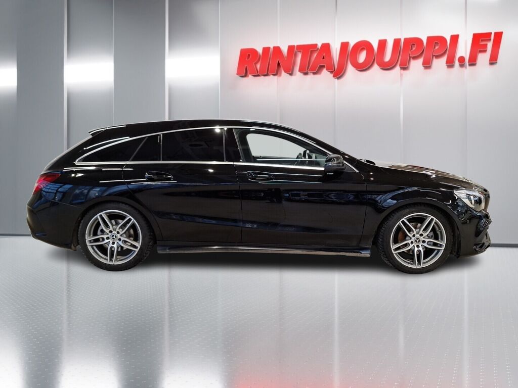 Mercedes-Benz CLA 2017 Musta