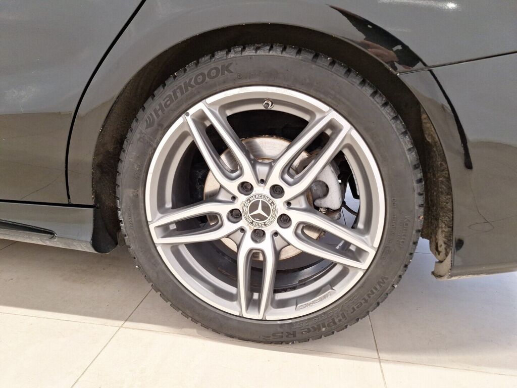 Mercedes-Benz CLA 2017 Musta