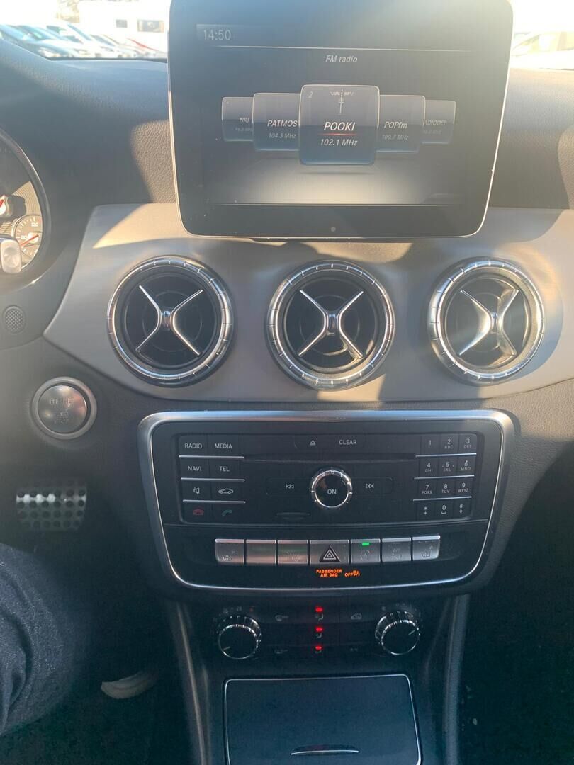 Mercedes-Benz CLA 2017 Musta