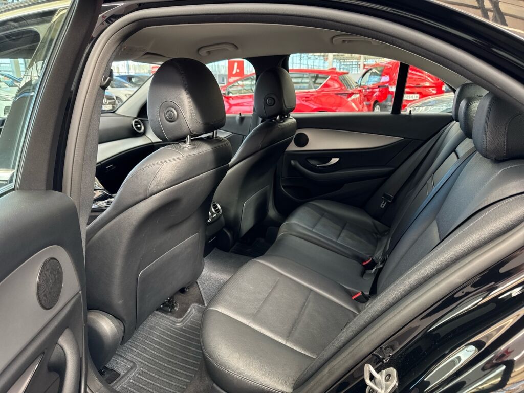 Mercedes-Benz E 2019 Musta