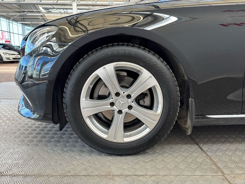 Mercedes-Benz E 2019 Musta