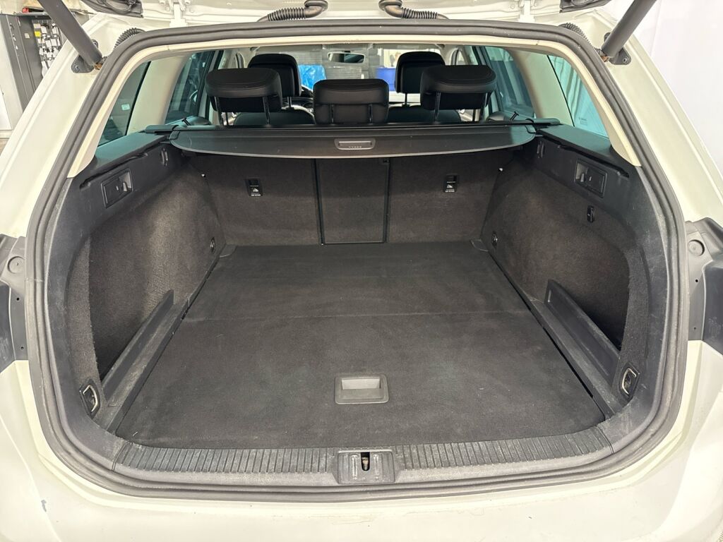 Volkswagen Passat 2015 Valkoinen