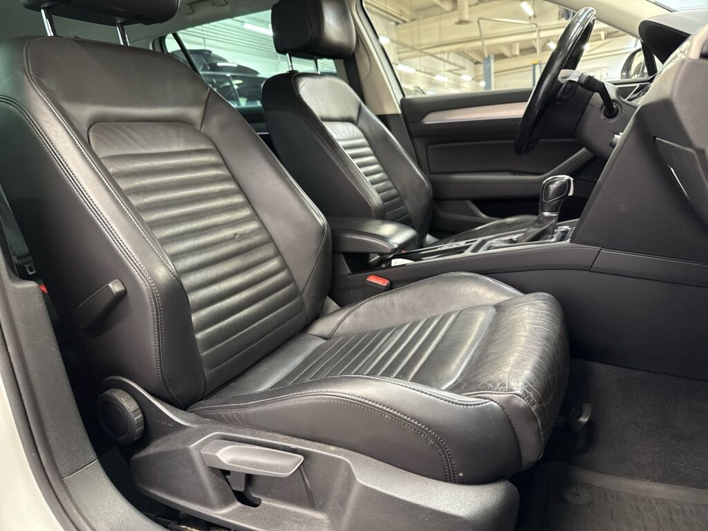 Volkswagen Passat 2015 Valkoinen