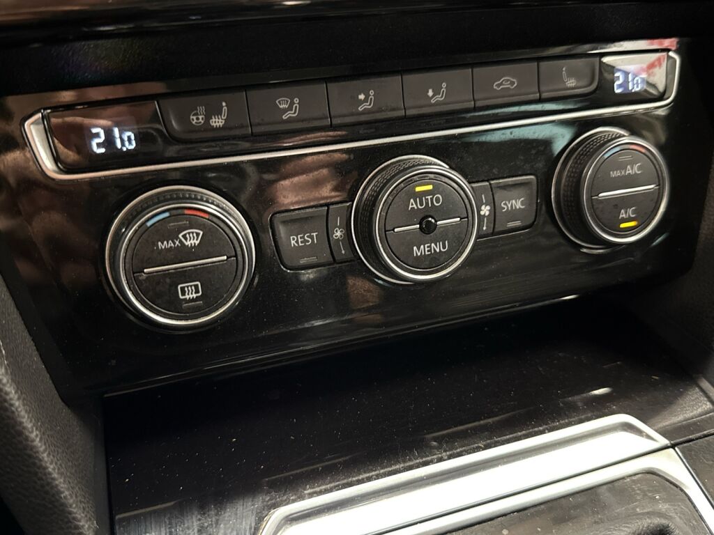 Volkswagen Passat 2015 Valkoinen