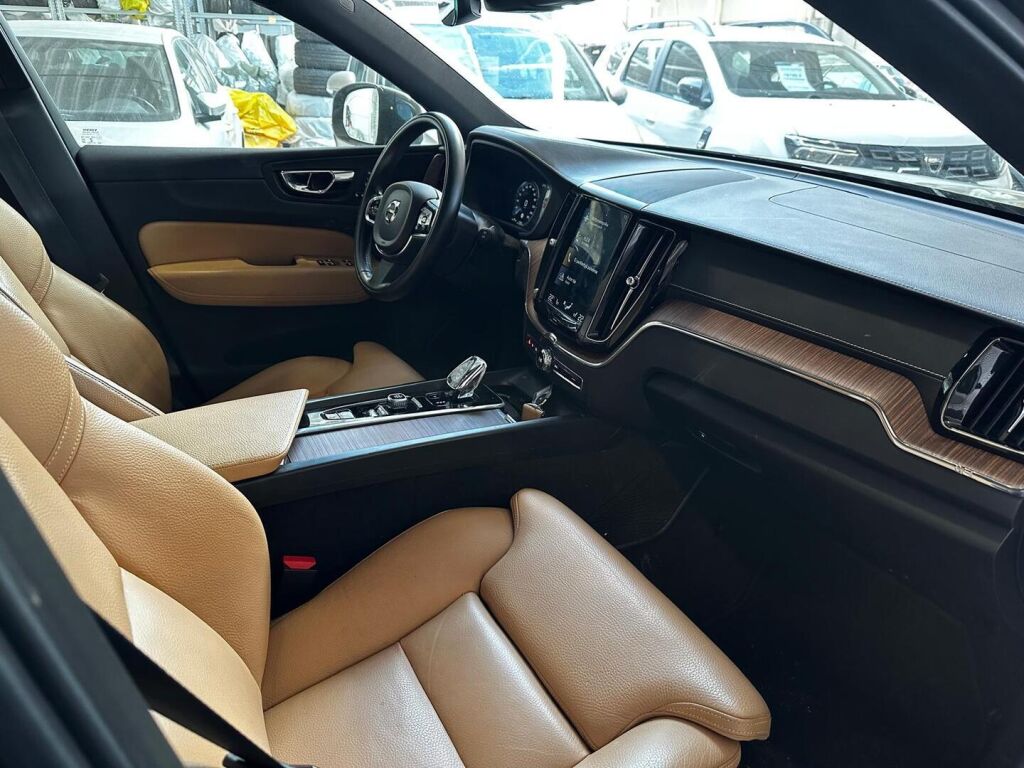 Volvo XC60 2020 Harmaa