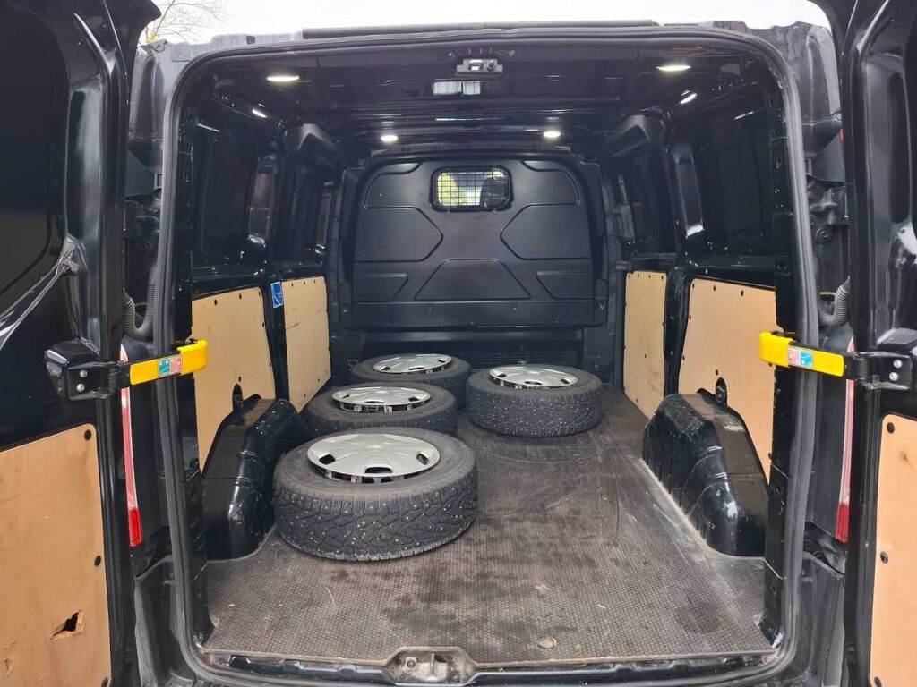 Ford Transit Custom 2019 Musta