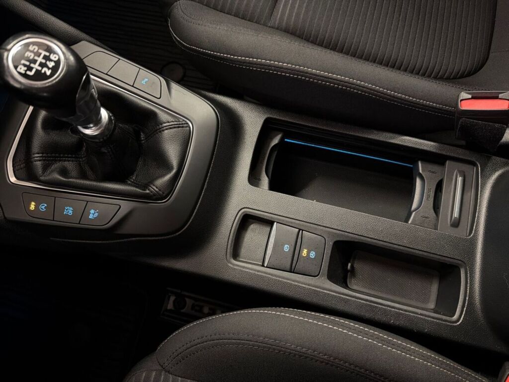 Ford Focus 2019 Harmaa