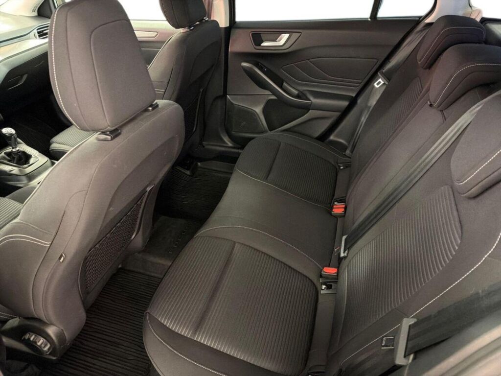 Ford Focus 2019 Harmaa