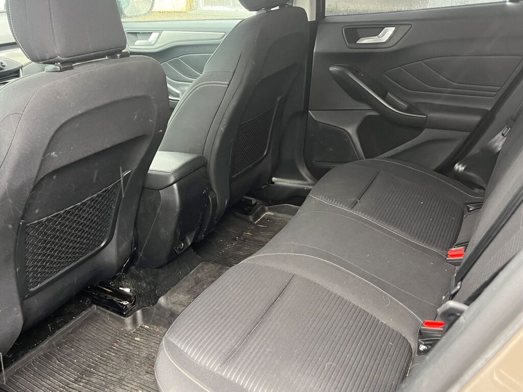 Ford Focus 2019 Harmaa