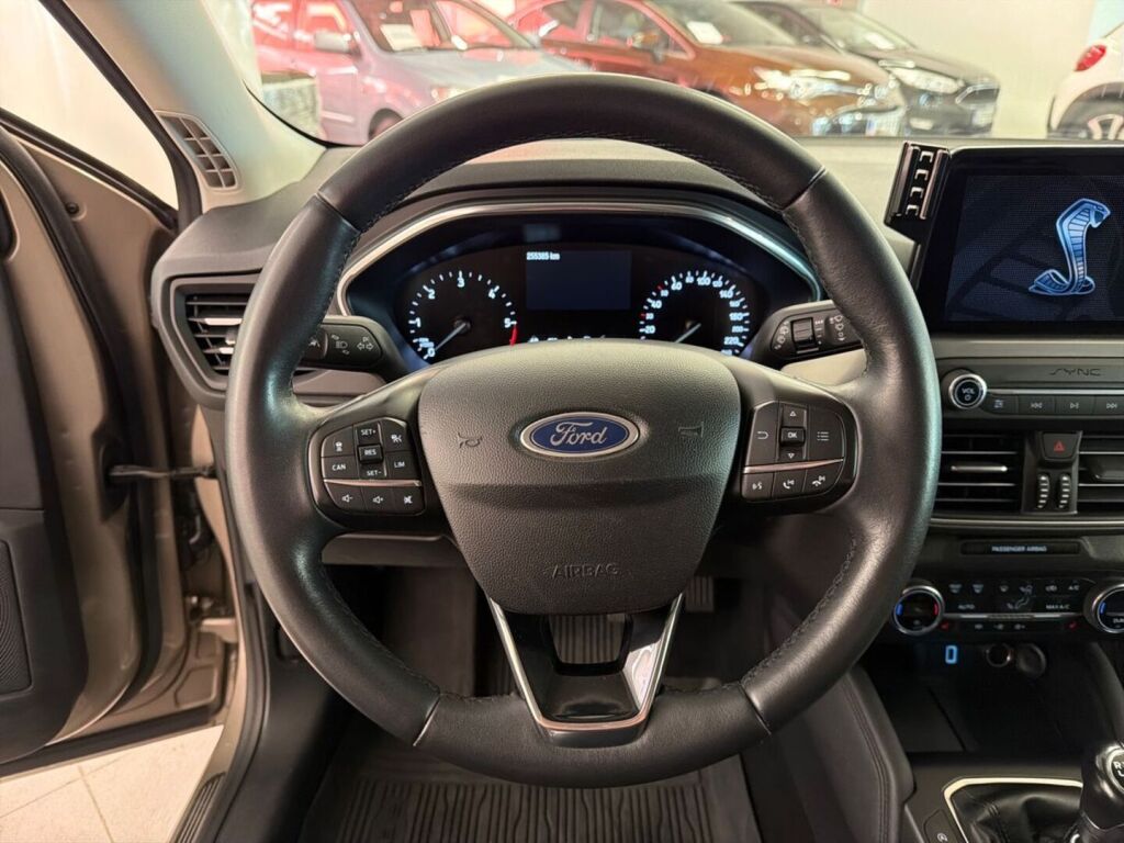 Ford Focus 2019 Harmaa