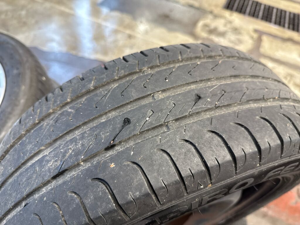 Ford Fiesta Van 2019 Valkoinen