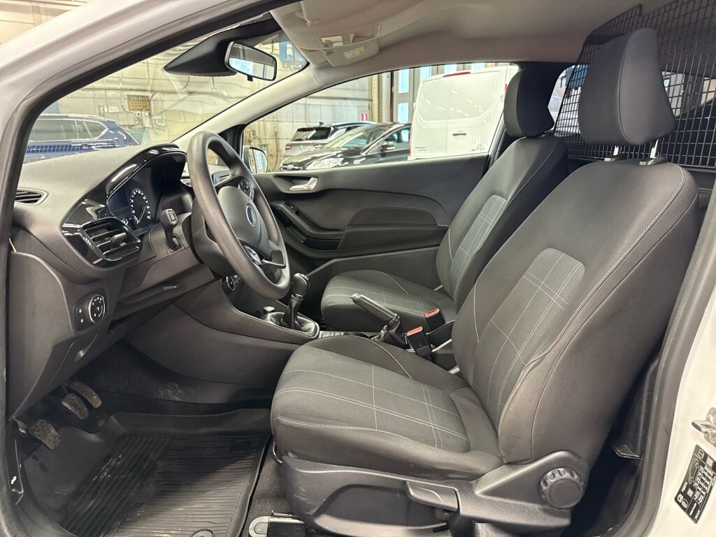 Ford Fiesta Van 2019 Valkoinen