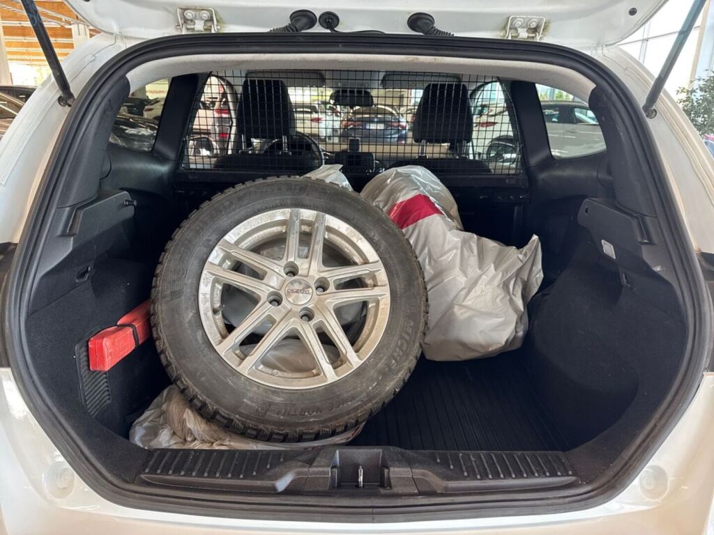 Ford Fiesta Van 2020 Valkoinen