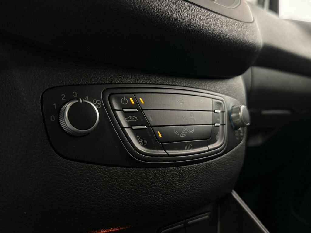 Ford Transit Courier 2019 Valkoinen