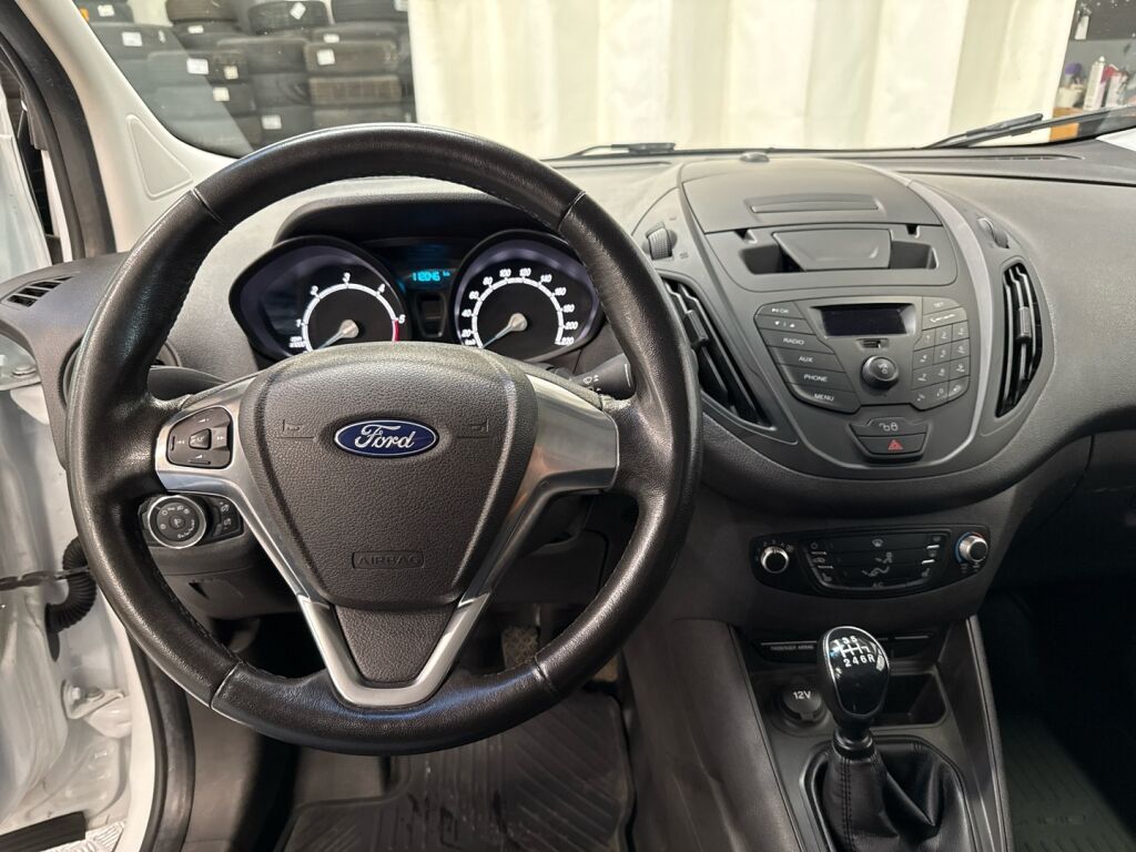 Ford Transit Courier 2019 Valkoinen