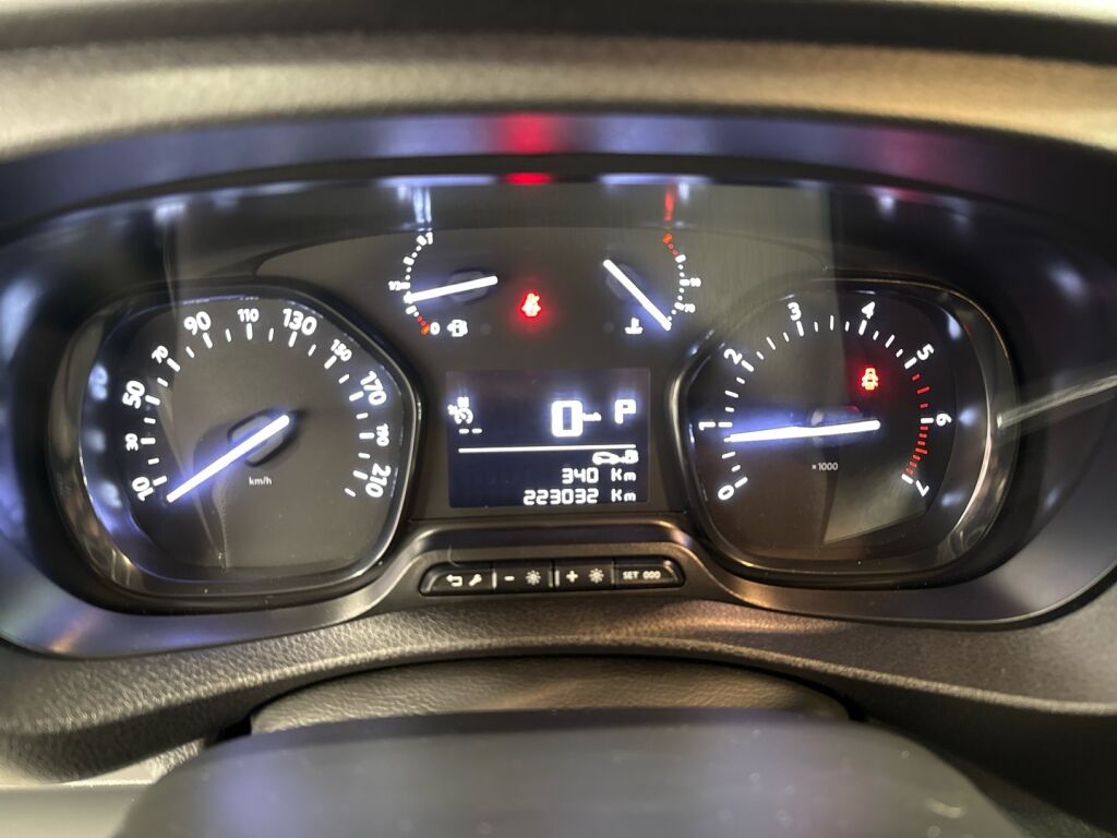 Peugeot Expert 2020 Valkoinen