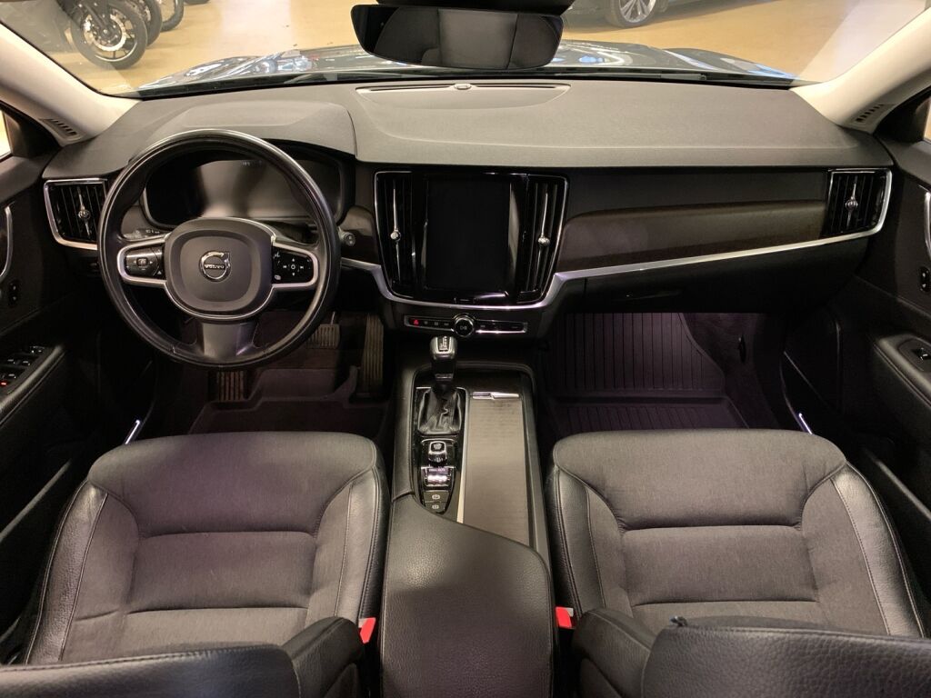 Volvo V90 Cross Country 2019 Harmaa