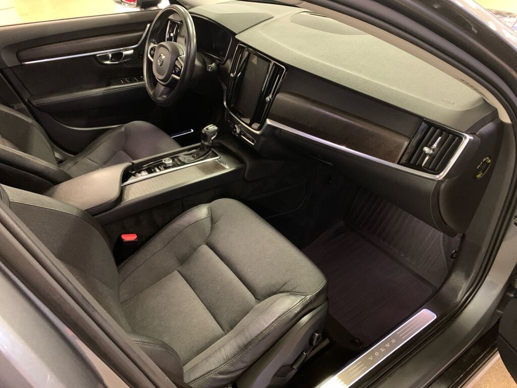 Volvo V90 Cross Country 2019 Harmaa