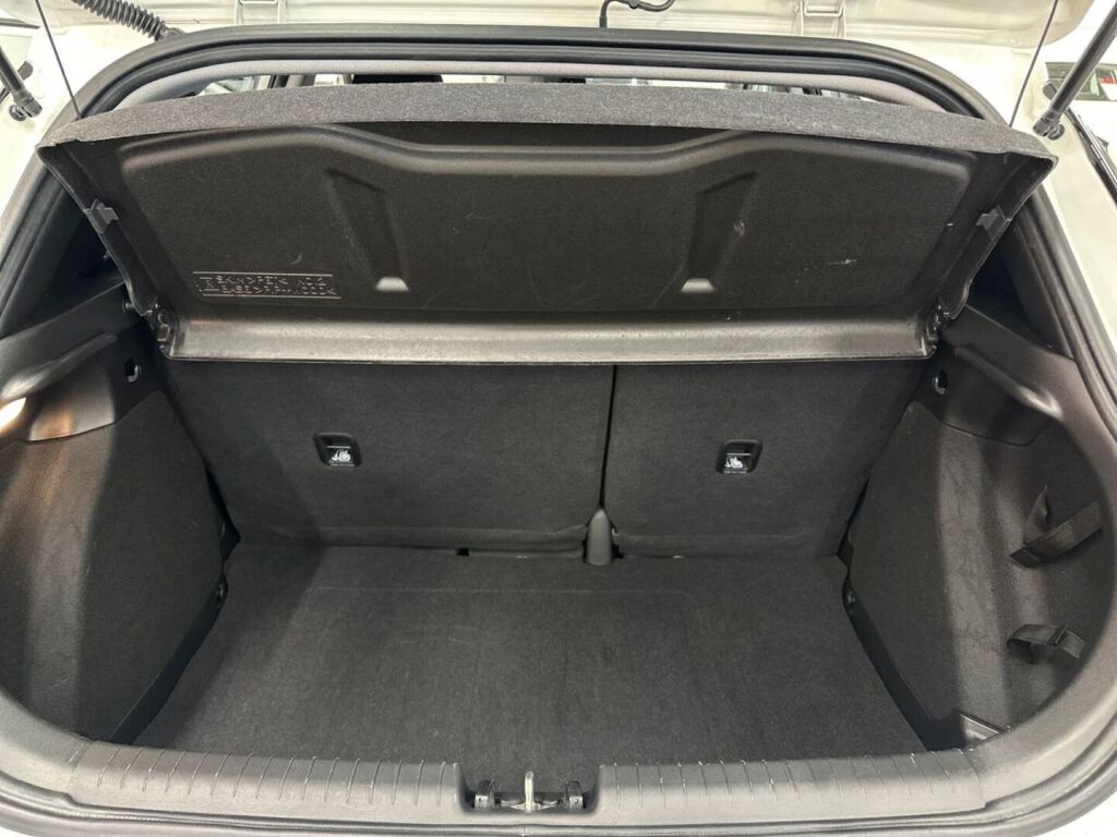Hyundai i20 Hatchback 2019 Valkoinen