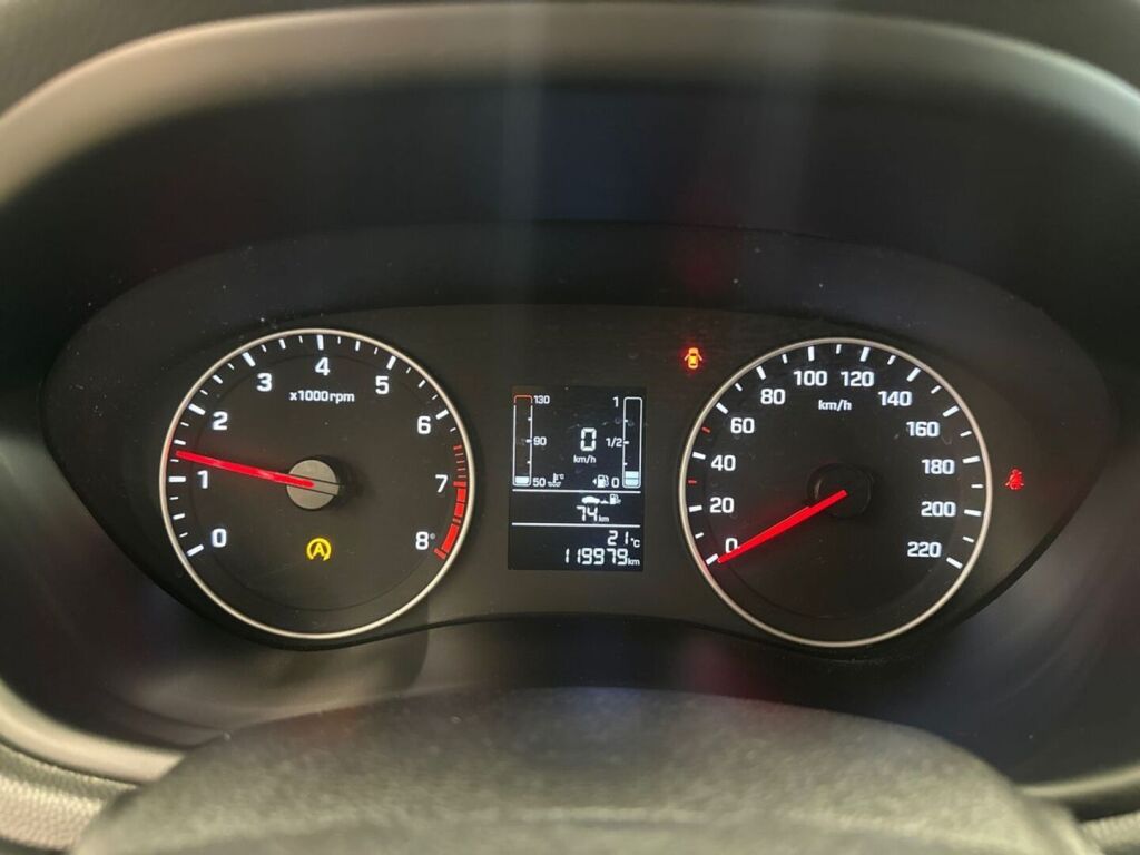 Hyundai i20 Hatchback 2019 Valkoinen