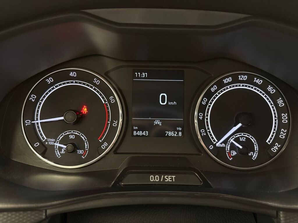 Skoda Scala 2020 Valkoinen