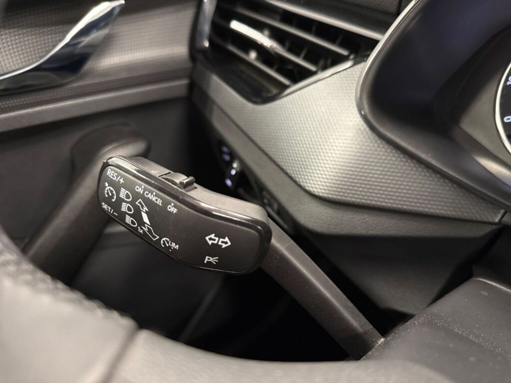 Skoda Scala 2020 Valkoinen