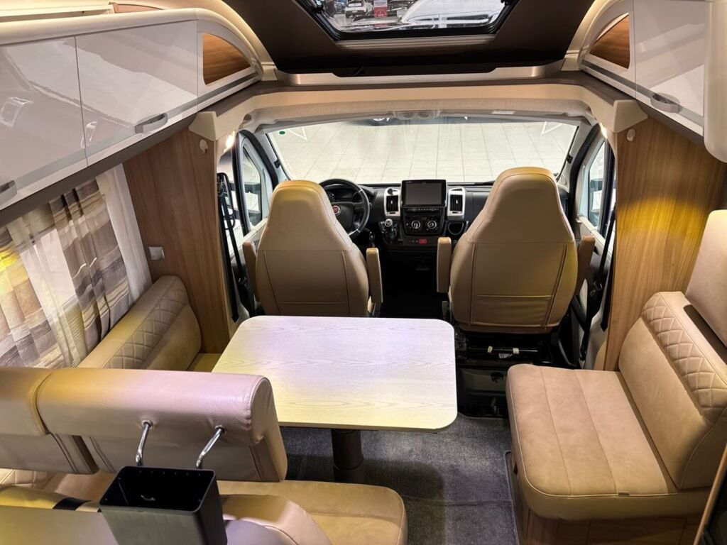 Adria Coral Supreme 670 SLT 2019 Harmaa